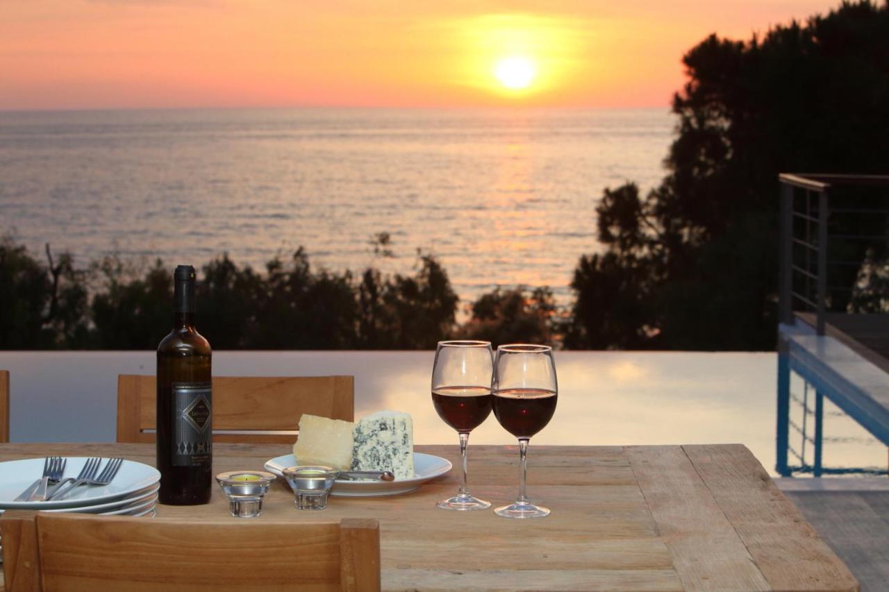 Capro - Milos Bay Villas Agios Nikitas Exterior photo