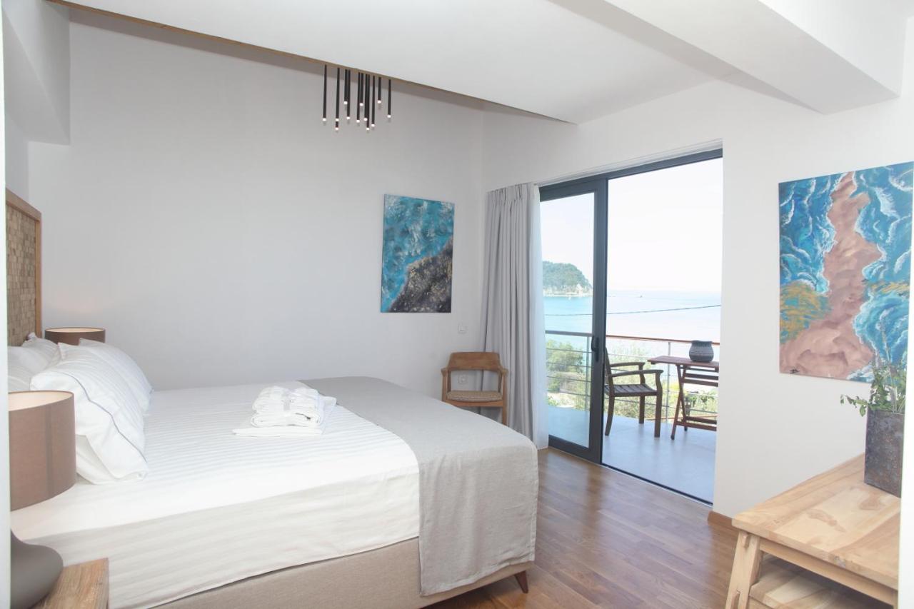 Capro - Milos Bay Villas Agios Nikitas Exterior photo