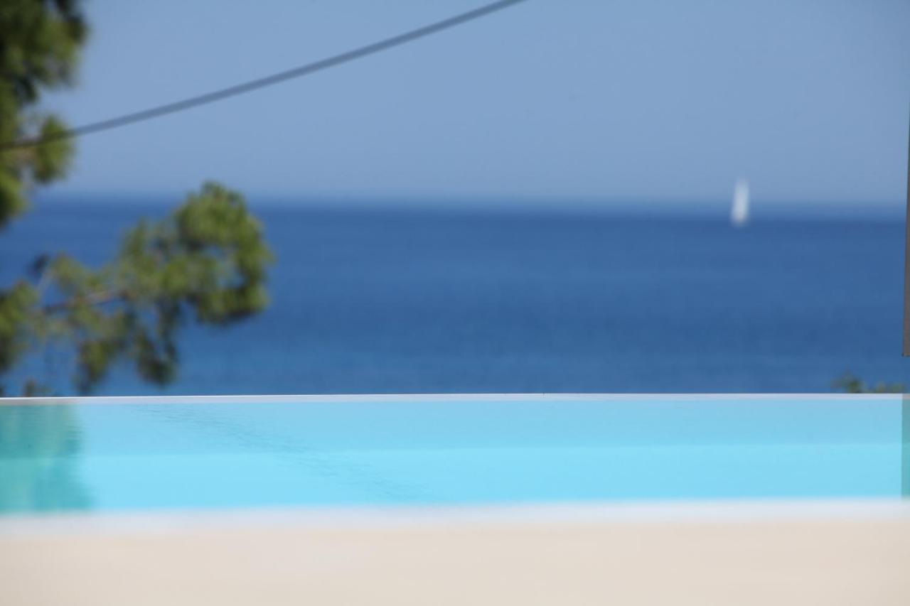 Capro - Milos Bay Villas Agios Nikitas Exterior photo